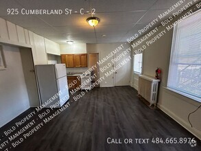 Building Photo - 925 Cumberland St