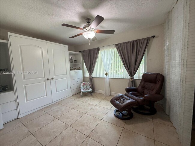 Building Photo - 8901 S Hollybrook Blvd