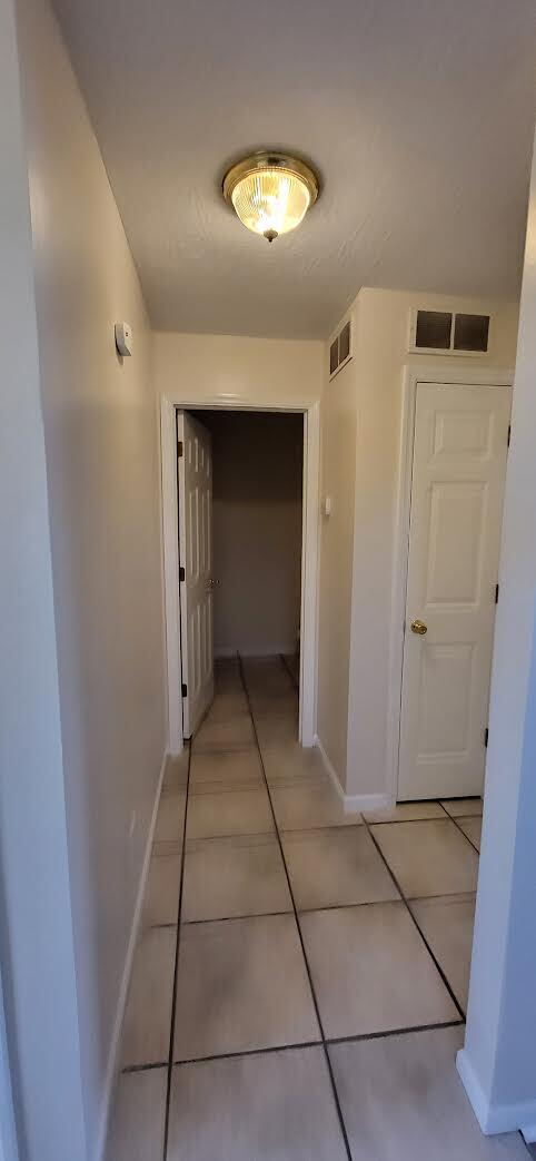 Building Photo - 3 Bed 2.5 Bath Townhome