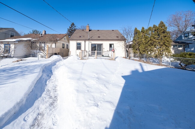 Building Photo - 6045 3rd Ave S