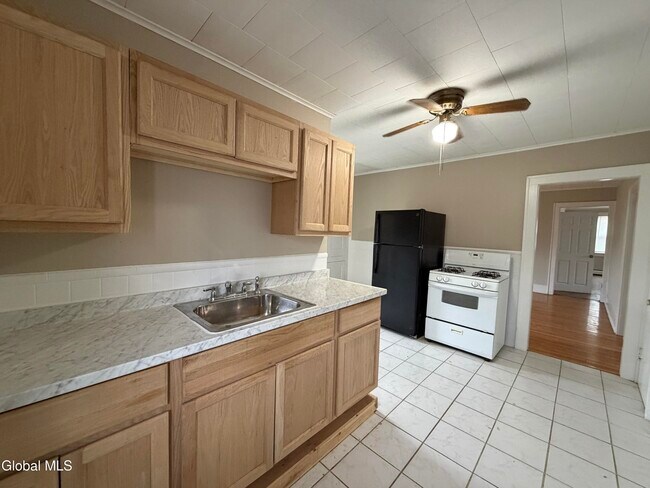 Building Photo - 102 Main Ave