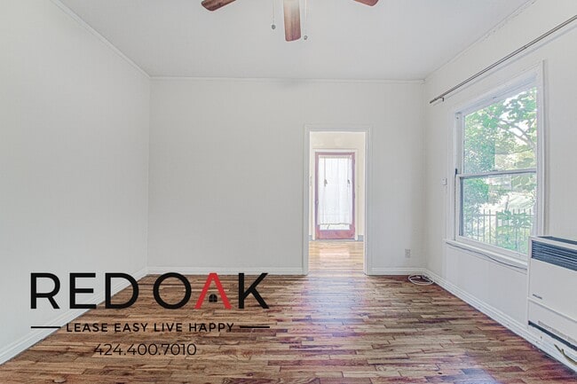 Building Photo - 836 Sanborn Ave