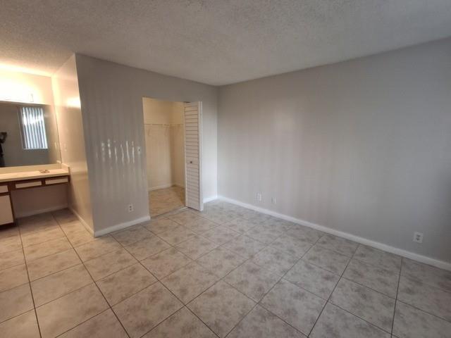 Building Photo - 741 Lyons Rd