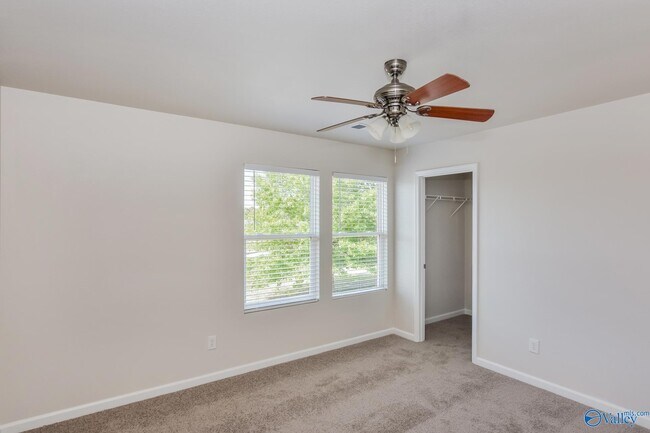 Building Photo - 123 Fire Fly Ln