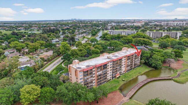 Building Photo - 3001 W Rolling Hills Cir