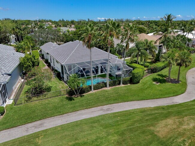 Building Photo - 6778 Oakmont Way