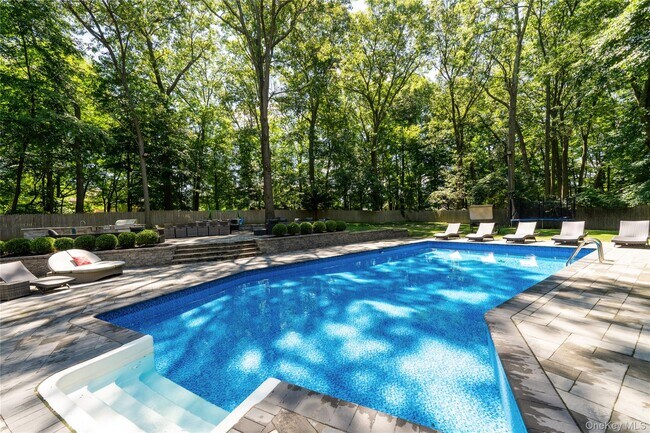 Building Photo - 9 E Stemmer Ln