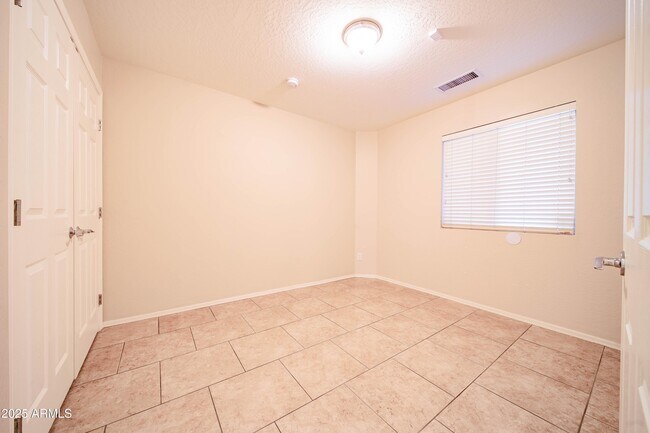 Building Photo - 16418 N 168th Ln