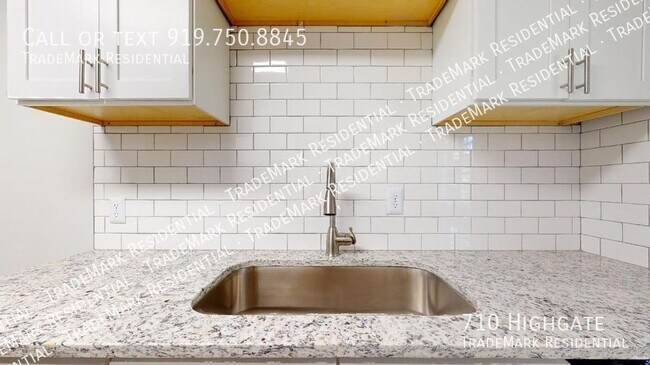 Building Photo - 710 Highgate-