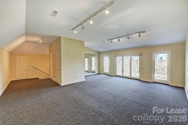 Building Photo - 5100 Piper Glen Dr