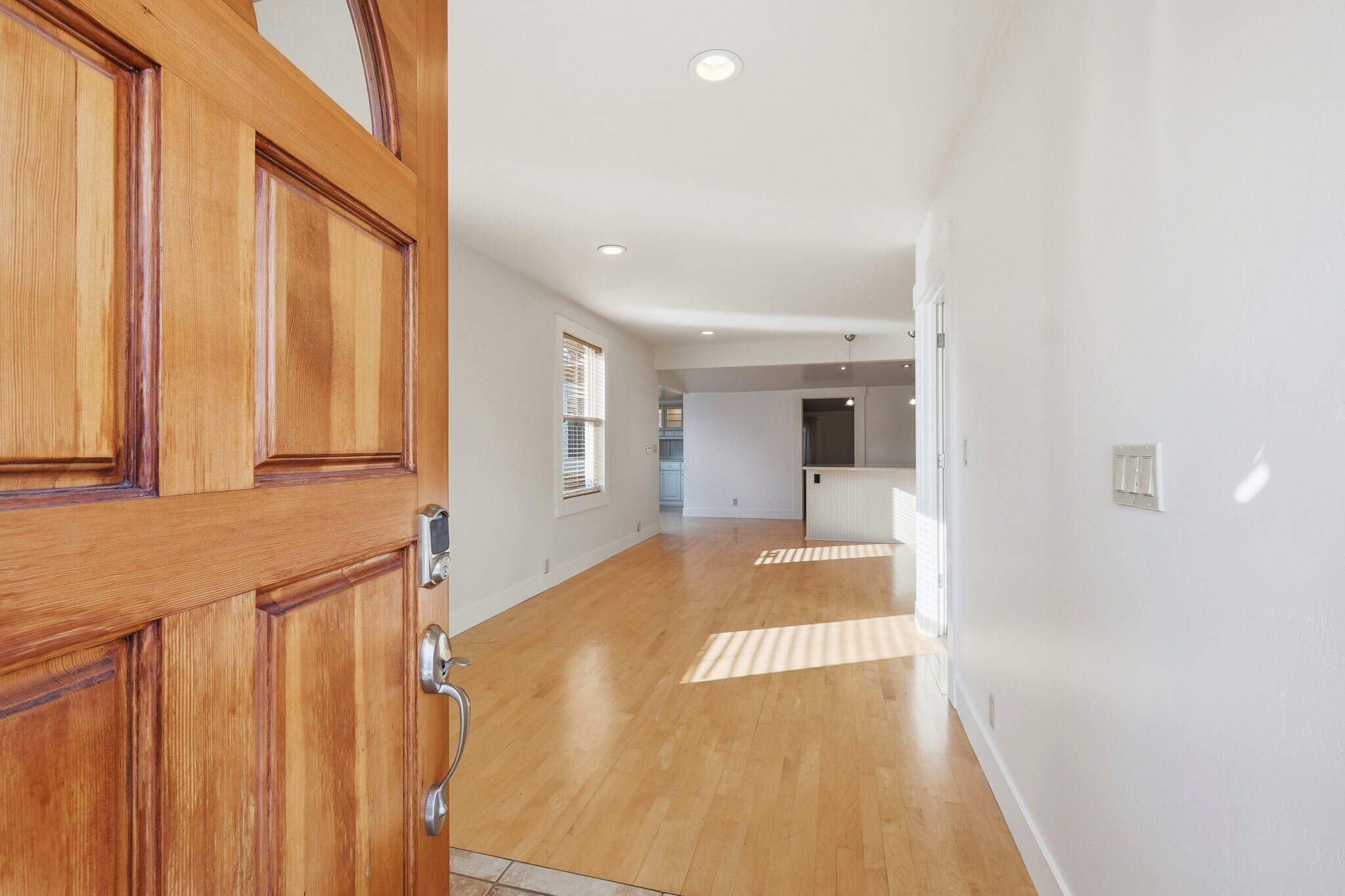 Building Photo - 603 Poplar Ave