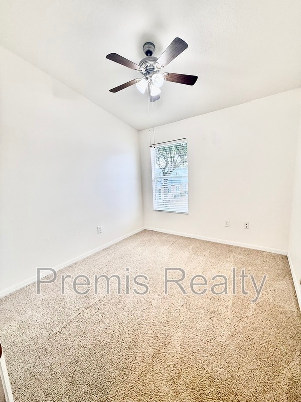 Building Photo - 2043 Strathmill Dr