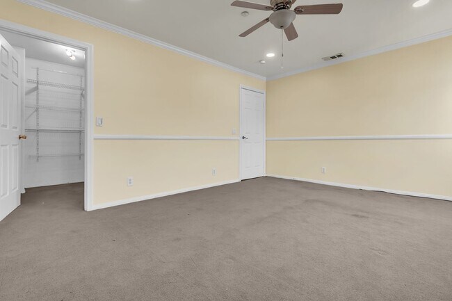 Building Photo - 5246 N Gareloch Ave