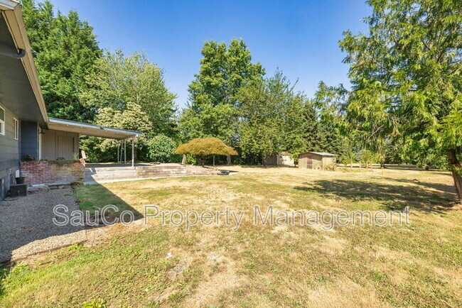 Building Photo - 5301 SE Welch Rd