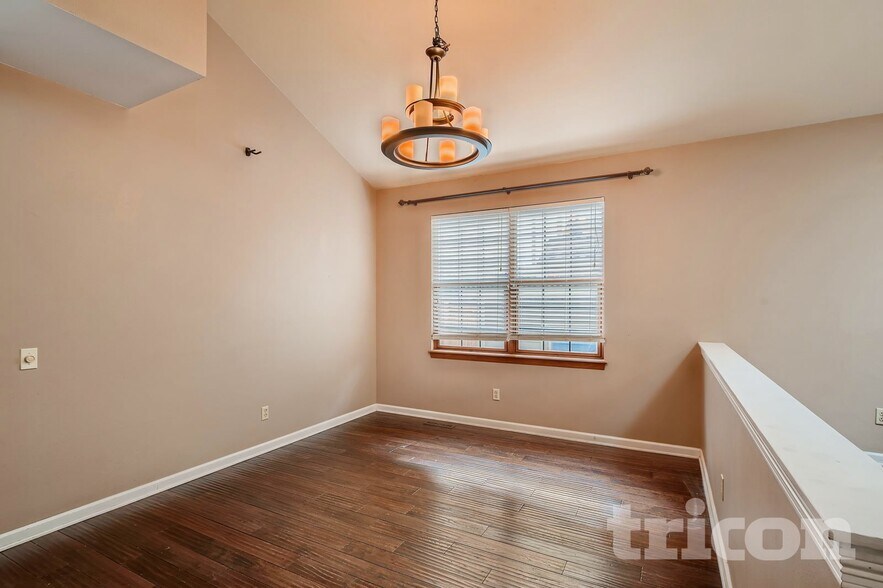 Building Photo - 5752 S Ouray Ct