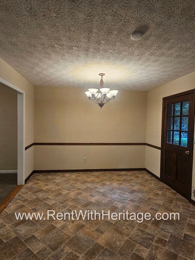 Building Photo - WOW! GORGEOUS HOME / PARTIAL FINISHED BASEMENT / RESORT STYLE POOL/ ALEXANDER HIGH SCHOOL