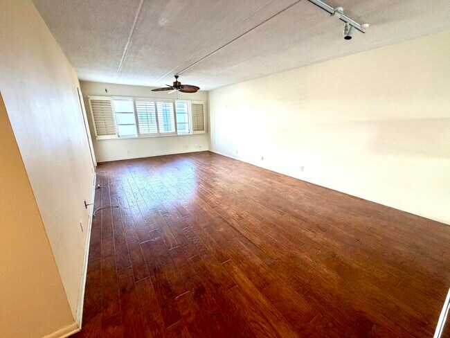 Primary Photo - 4500 N Flagler Dr