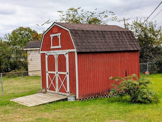 Building Photo - 3 BR 2 BA For Rent in Rossville