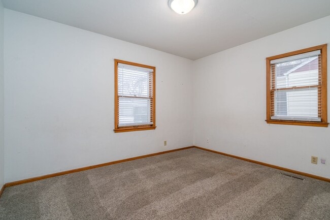 Building Photo - 1708 2nd Ave N