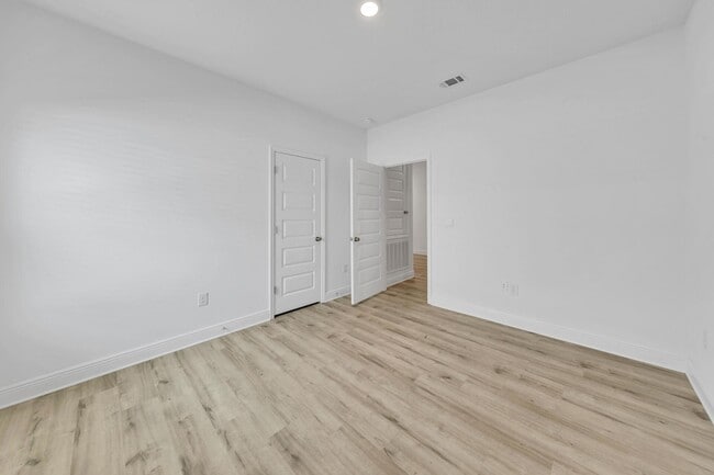 Building Photo - 247 JRS Wy