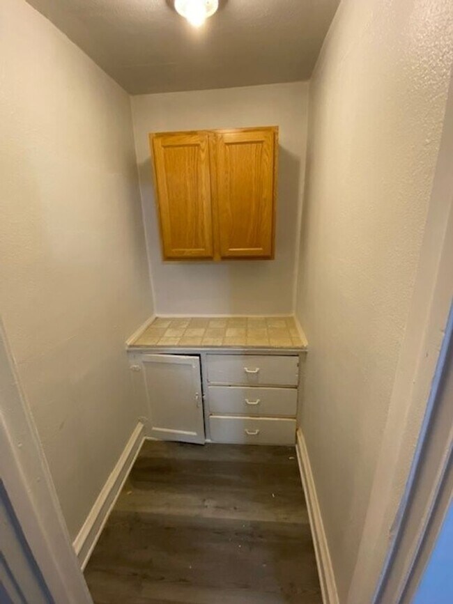 Building Photo - 3822 W Mt Vernon Ave