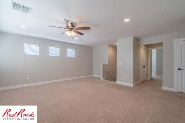 Building Photo - 4 Bedroom Spacious St. George Home with Large Backyard