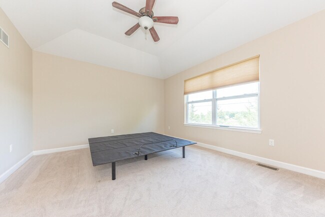 Building Photo - 51344 E Bourne Terrace