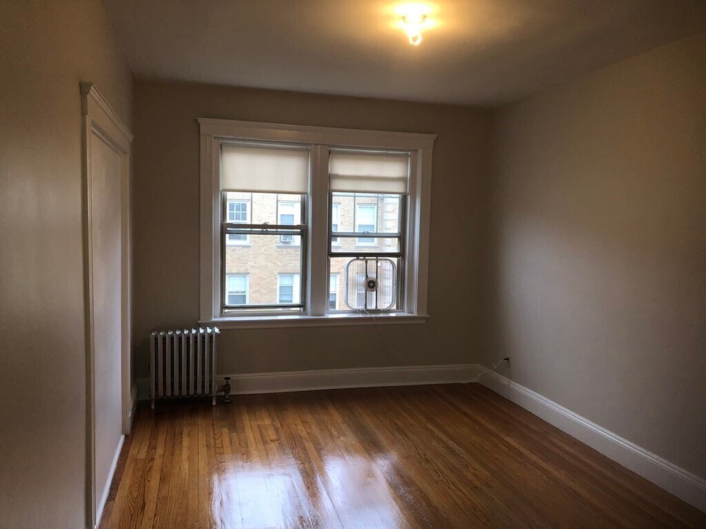 Building Photo - 10 Perkins Sq