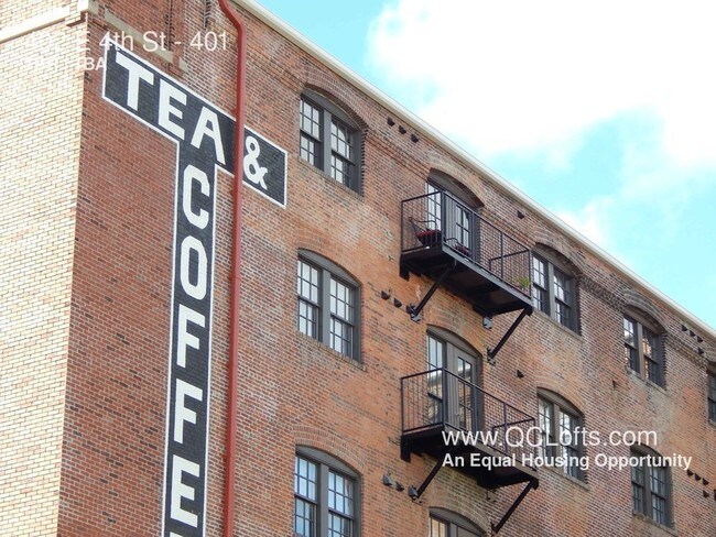 Building Photo - Halligan Coffee Company Lofts- 1 BR Riverview