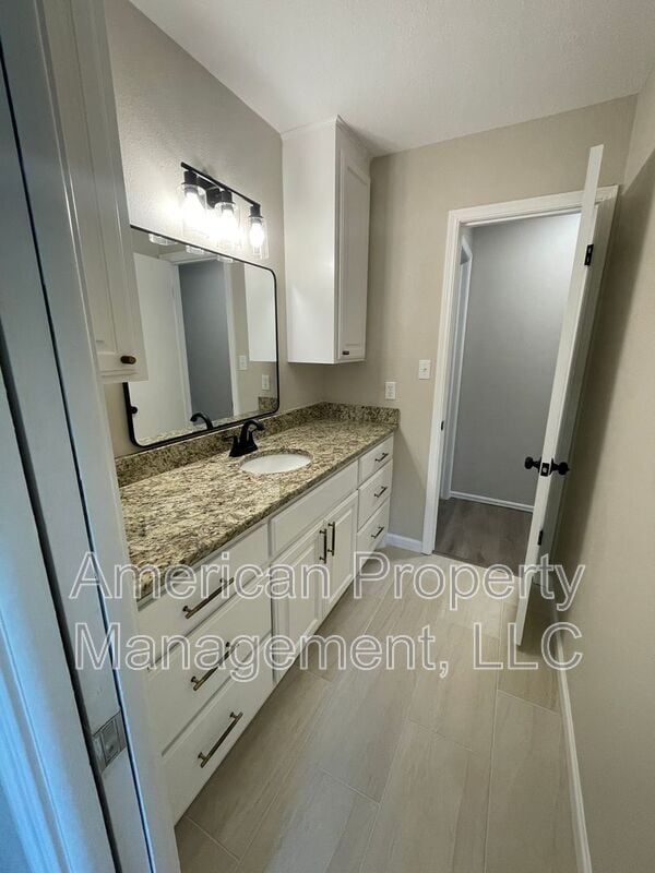 Building Photo - 7526 E 55th Pl