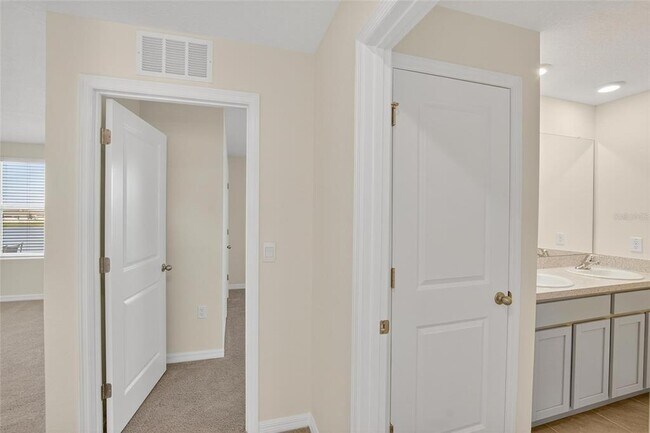 Building Photo - 3288 Silver Date Dr