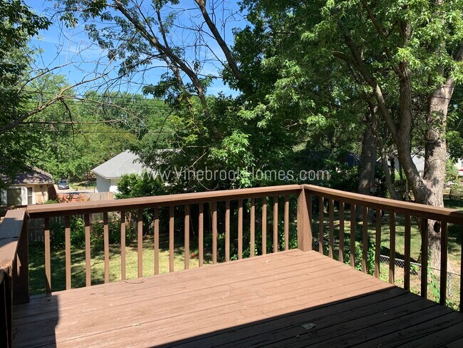 Building Photo - 1113 SW 18 St