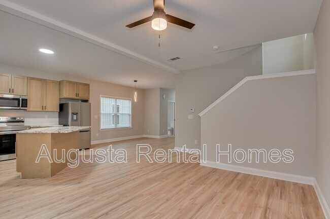 Building Photo - 34 Sherman St