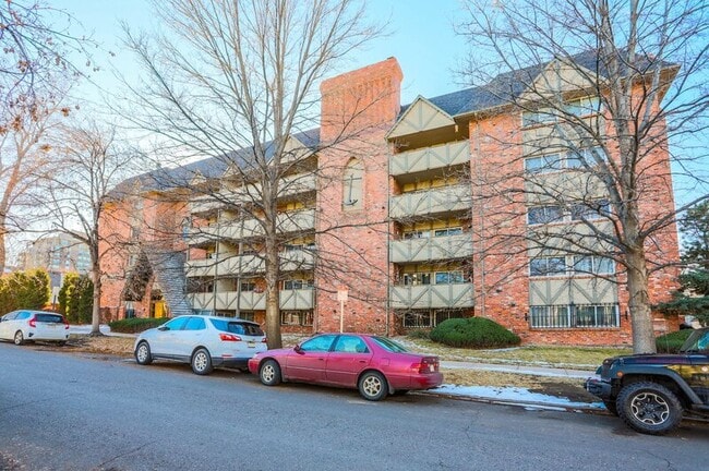 Building Photo - 1243 N Gaylord St