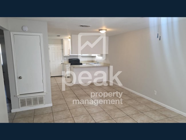 Building Photo - $1,125 2 Bed, 1 Bath in Weatherford! Apply now and save $575! Offer through 5/7!