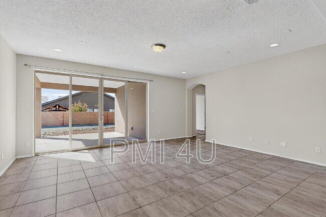 Building Photo - 7110 Overview Rd NE