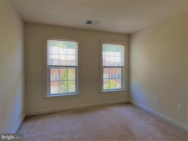 Building Photo - 1625 Whitehall Dr