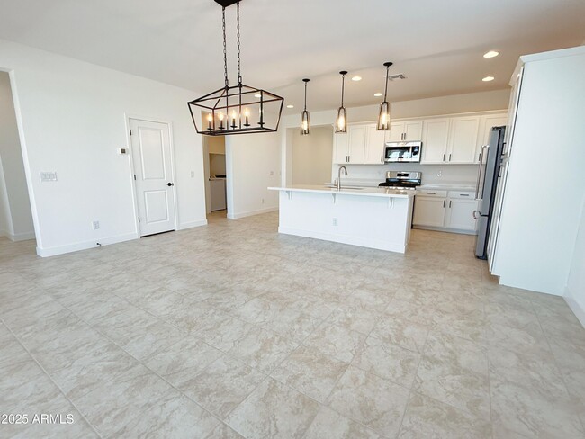 Building Photo - 14807 W Soft Wind Dr
