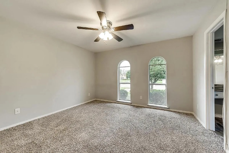 Building Photo - 5806 Everglade Rd