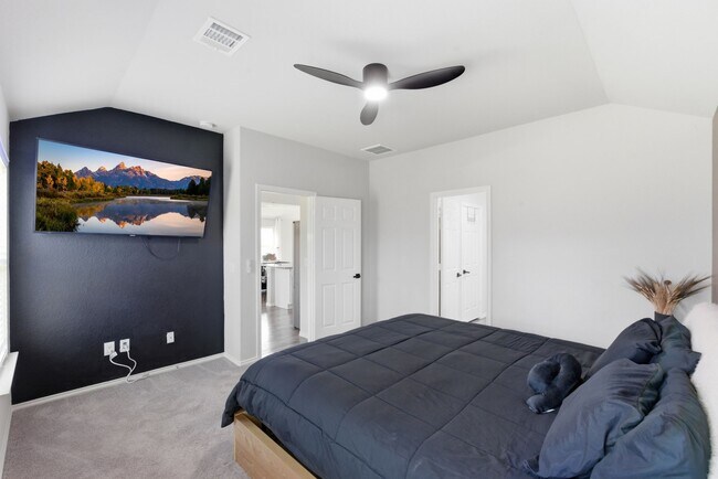 Building Photo - 8027 Dauntless Dr