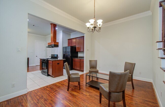 Building Photo - 10205 Brooktree Dr