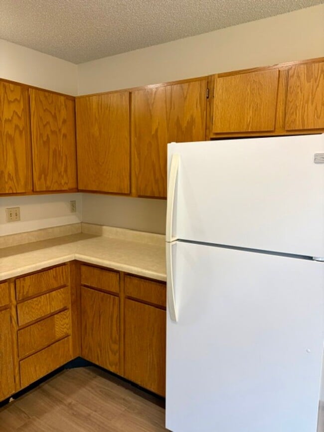 Building Photo - NEWLY UPDATED 2-Bed / 1-Bath Home – Bozeman, MT