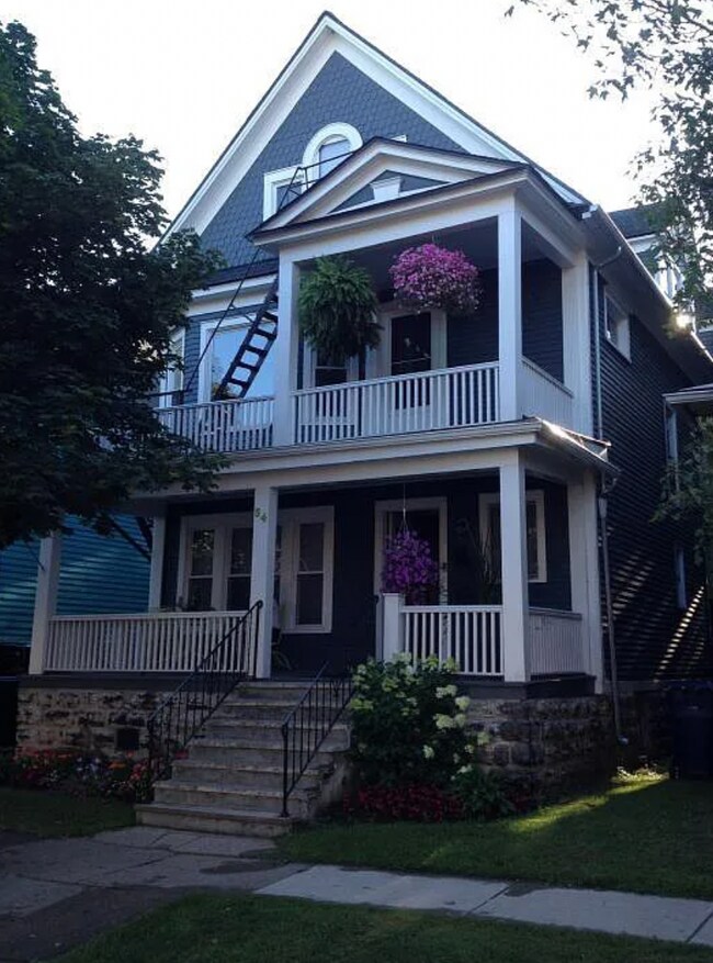 Primary Photo - 54 Mariner St