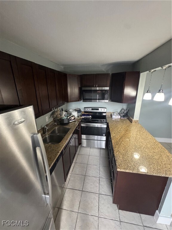 Building Photo - 1708 Park Meadows Dr