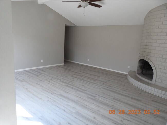 Building Photo - 22 Chapparal Ct