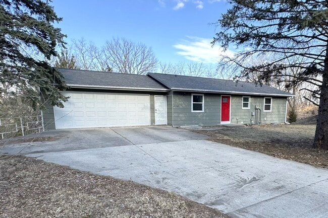 Building Photo - Dawes Drive Duplex (4014-4016)