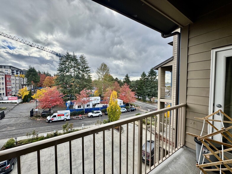 Building Photo - Modern Comfort Meets Prime Convenience in the Heart of Redmond’s Overlake (Reduced rent until May...