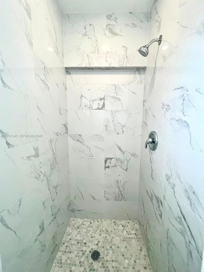 Building Photo - 8119 NW 5th Ct