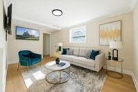 Building Photo - 12 Saddlewood Ct