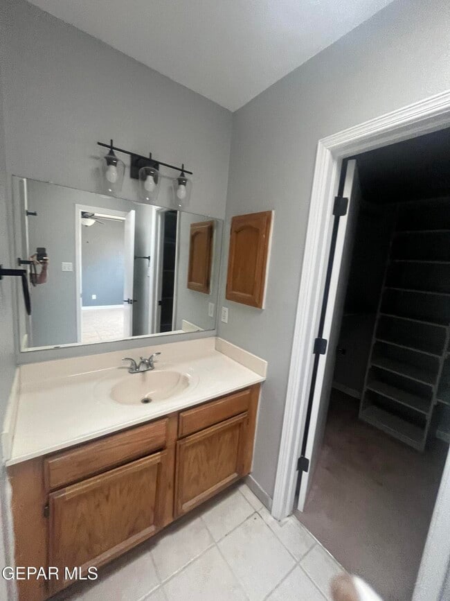 Building Photo - 1713 Dana Michelle St